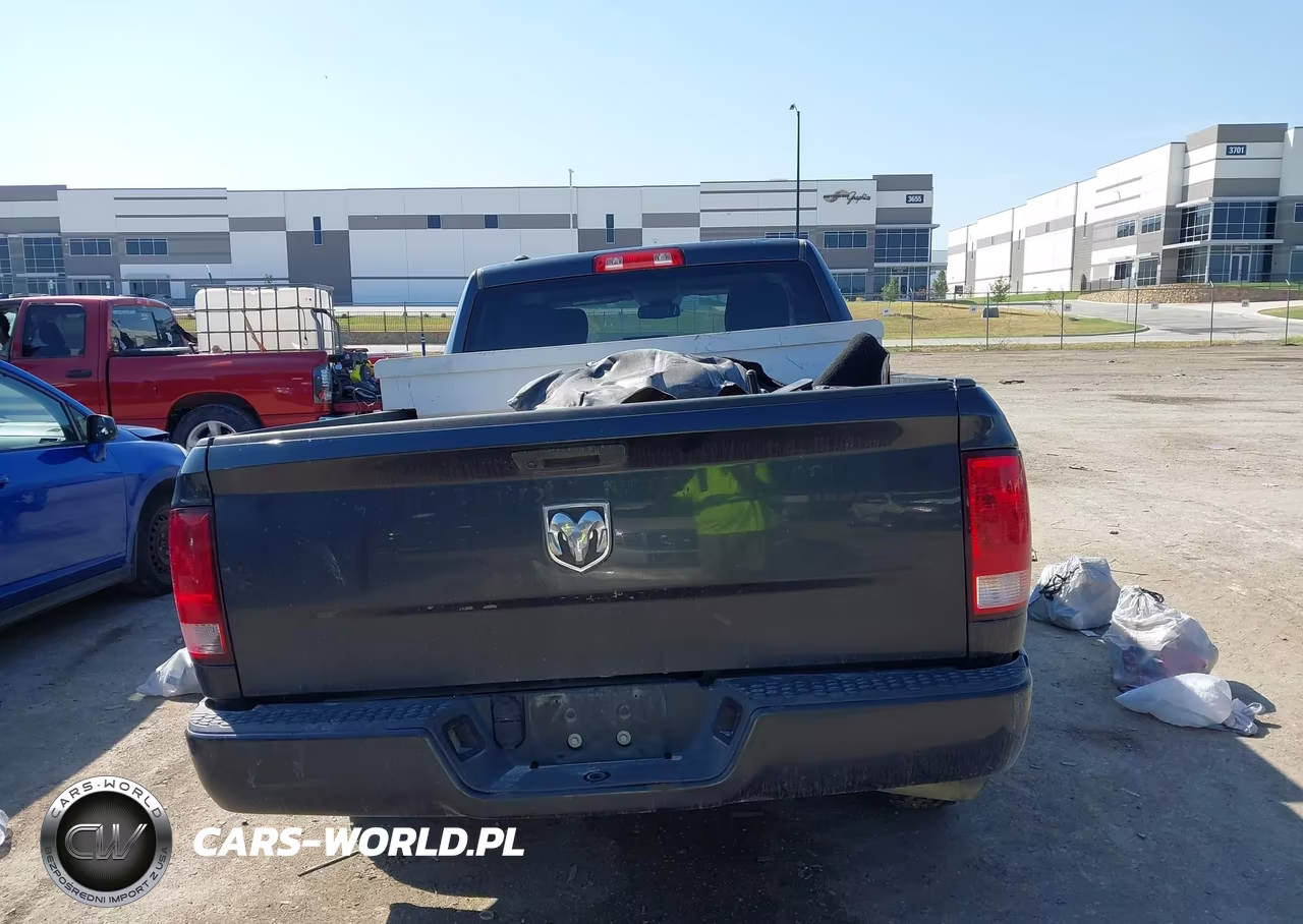 2019 Ram 1500 Classic Express 4X2 6'4 Box VIN:1C6RR6FG8KS574557 - 16