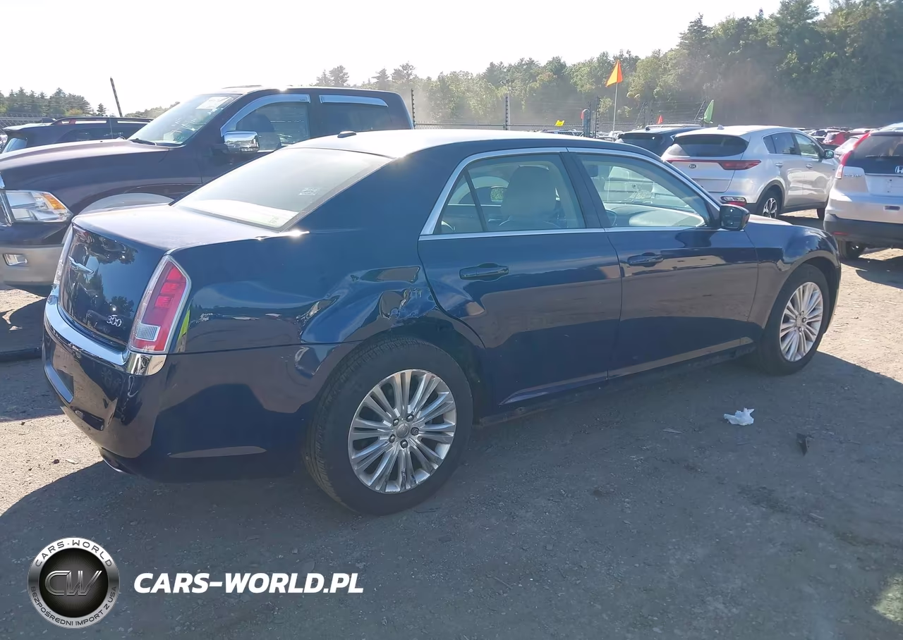 2013 Chrysler 300 Motown VIN:2C3CCARG9DH595401 - 4