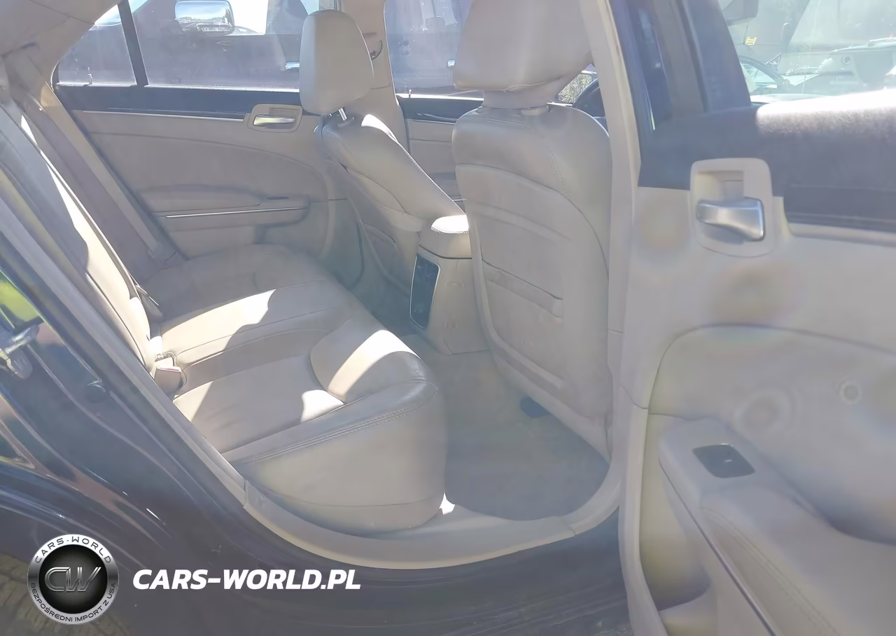 2013 Chrysler 300 Motown VIN:2C3CCARG9DH595401 - 8