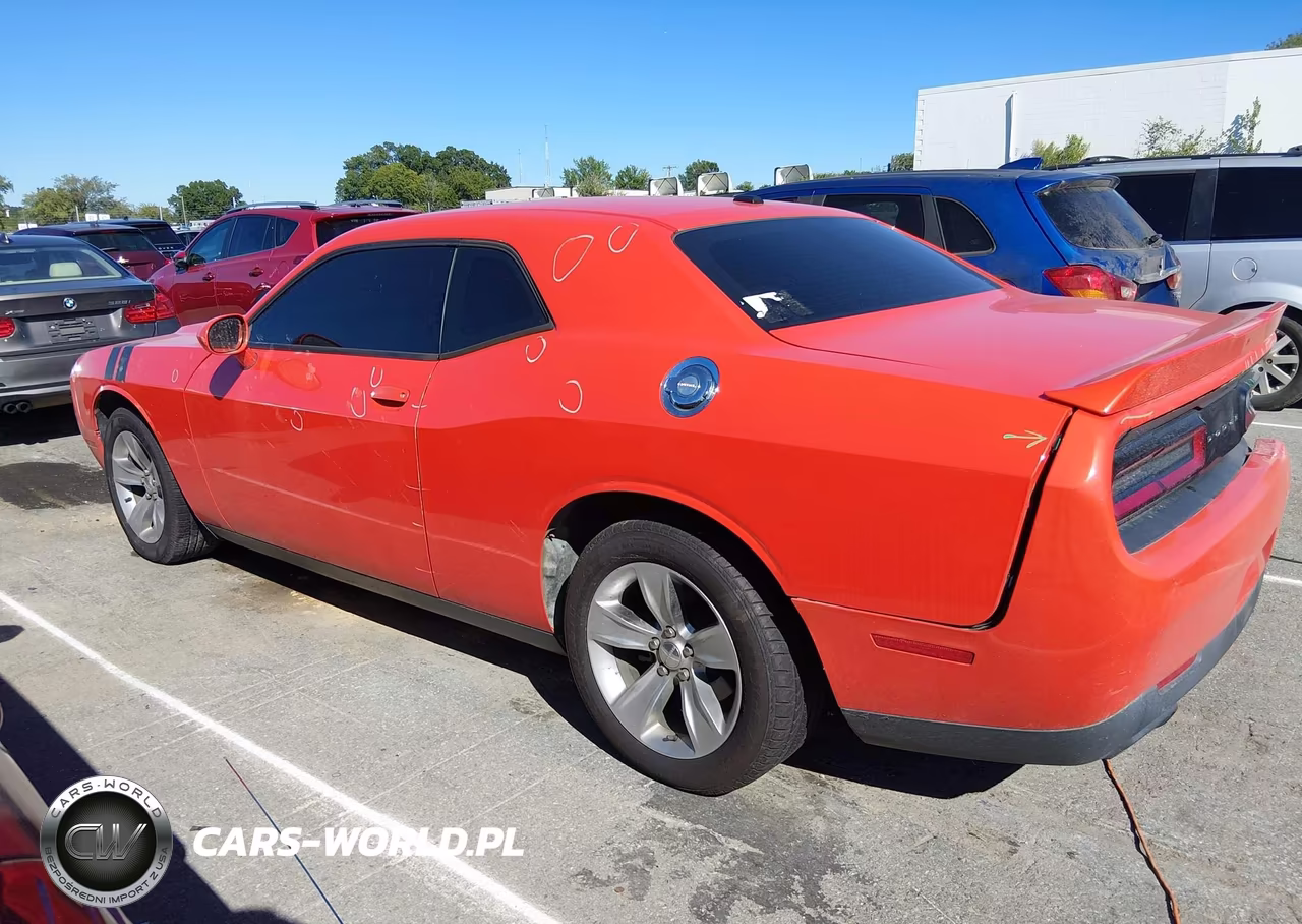 2018 Dodge Challenger Sxt VIN:2C3CDZAG8JH252629 - 14