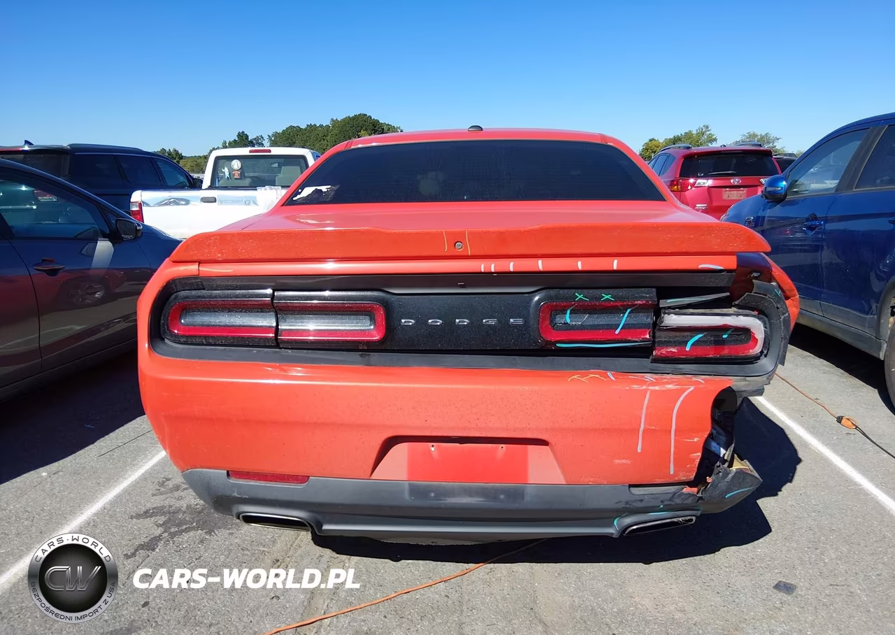 2018 Dodge Challenger Sxt VIN:2C3CDZAG8JH252629 - 16