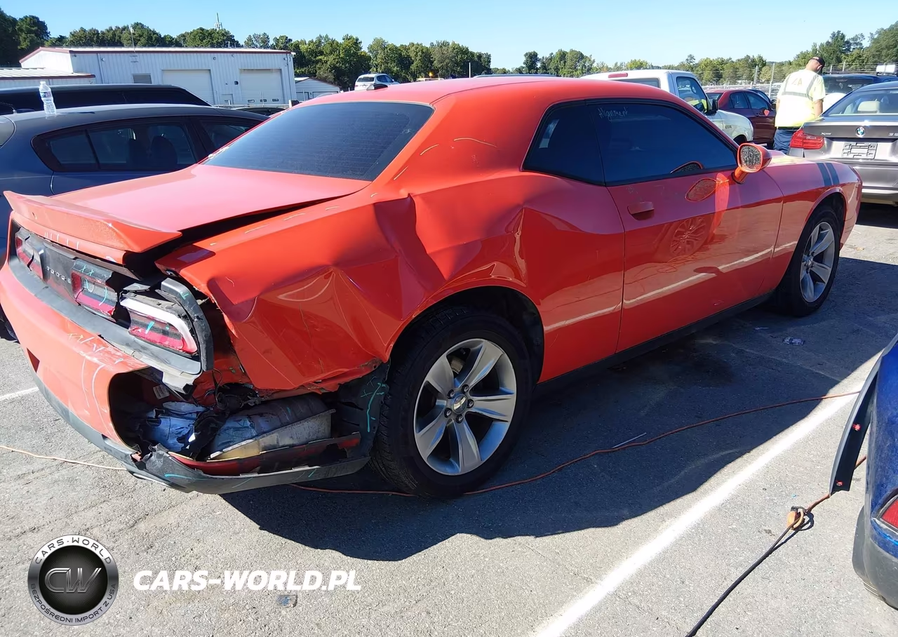 2018 Dodge Challenger Sxt VIN:2C3CDZAG8JH252629 - 4