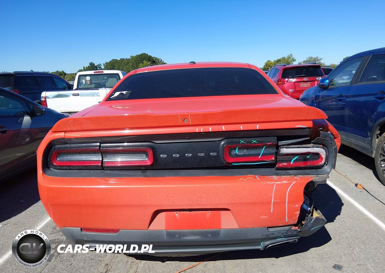 2018 Dodge Challenger Sxt VIN:2C3CDZAG8JH252629 - 6