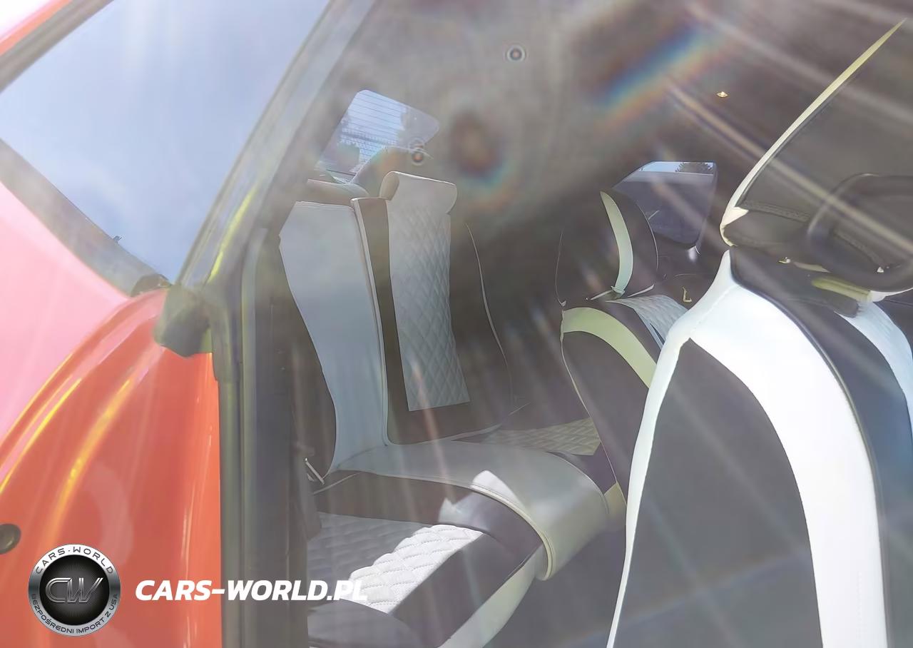 2018 Dodge Challenger Sxt VIN:2C3CDZAG8JH252629 - 8