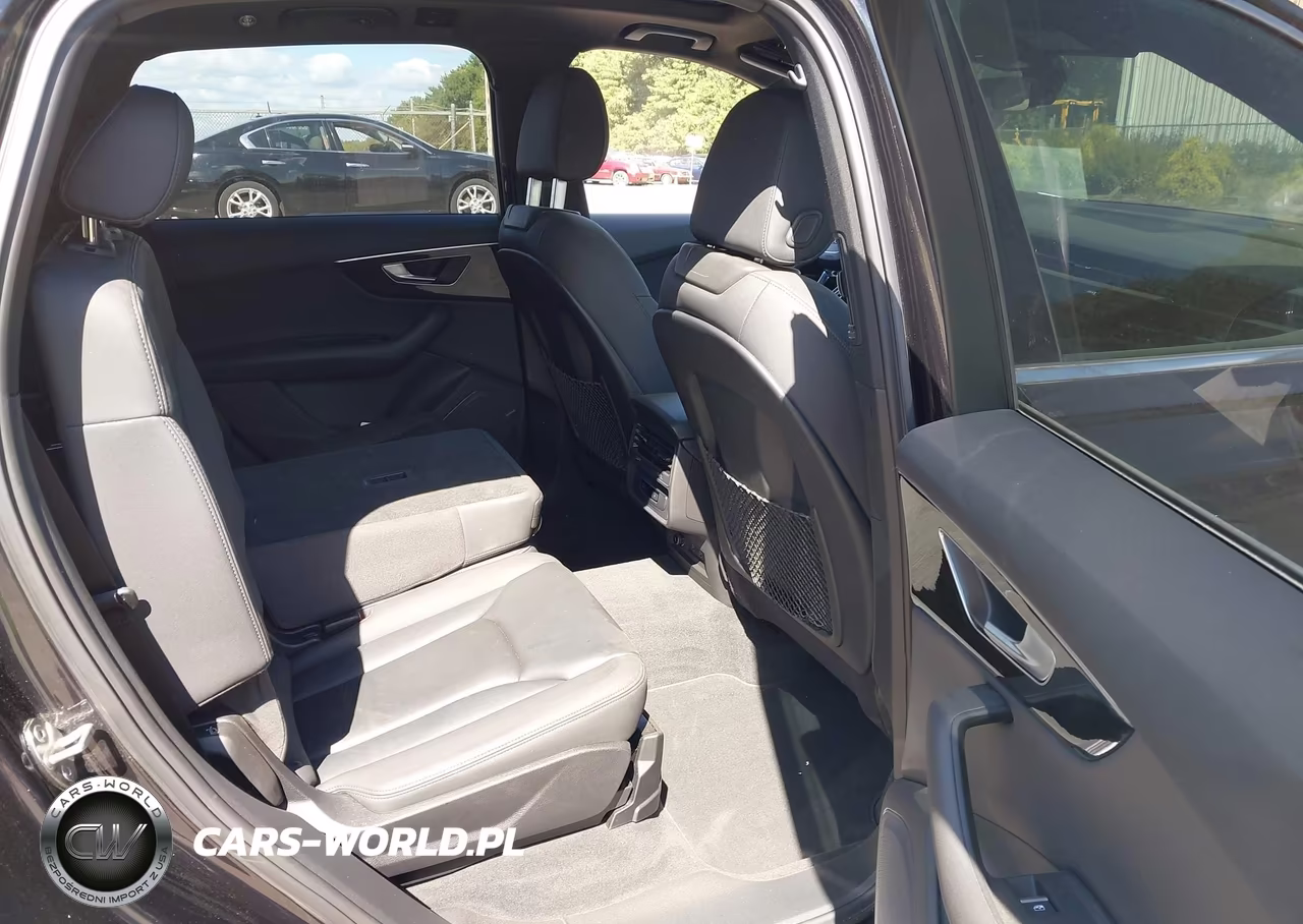 2021 Audi Q7 Premium VIN:WA1AXAF75MD017010 - 8