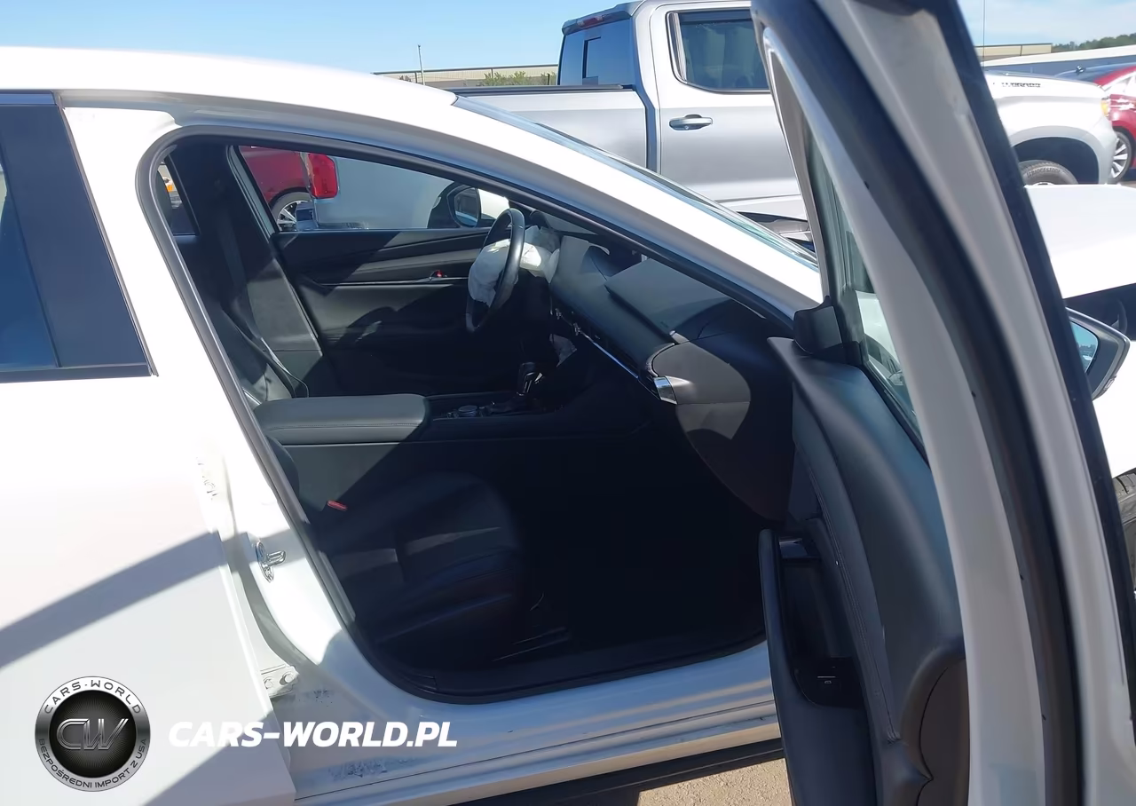 2019 Mazda Mazda3 Select Package VIN:JM1BPACL2K1110724 - 5