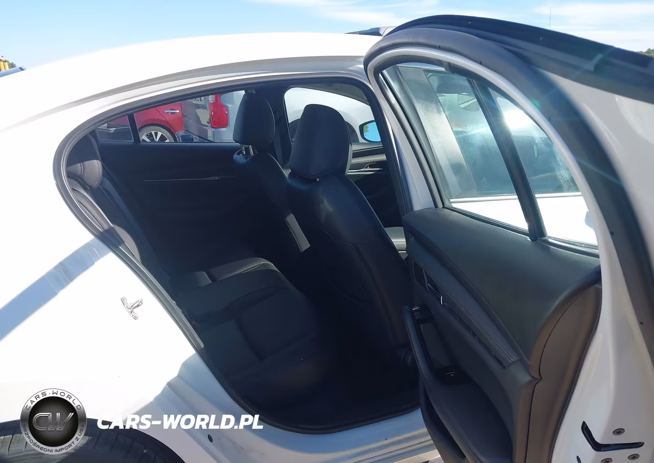 2019 Mazda Mazda3 Select Package VIN:JM1BPACL2K1110724 - 8