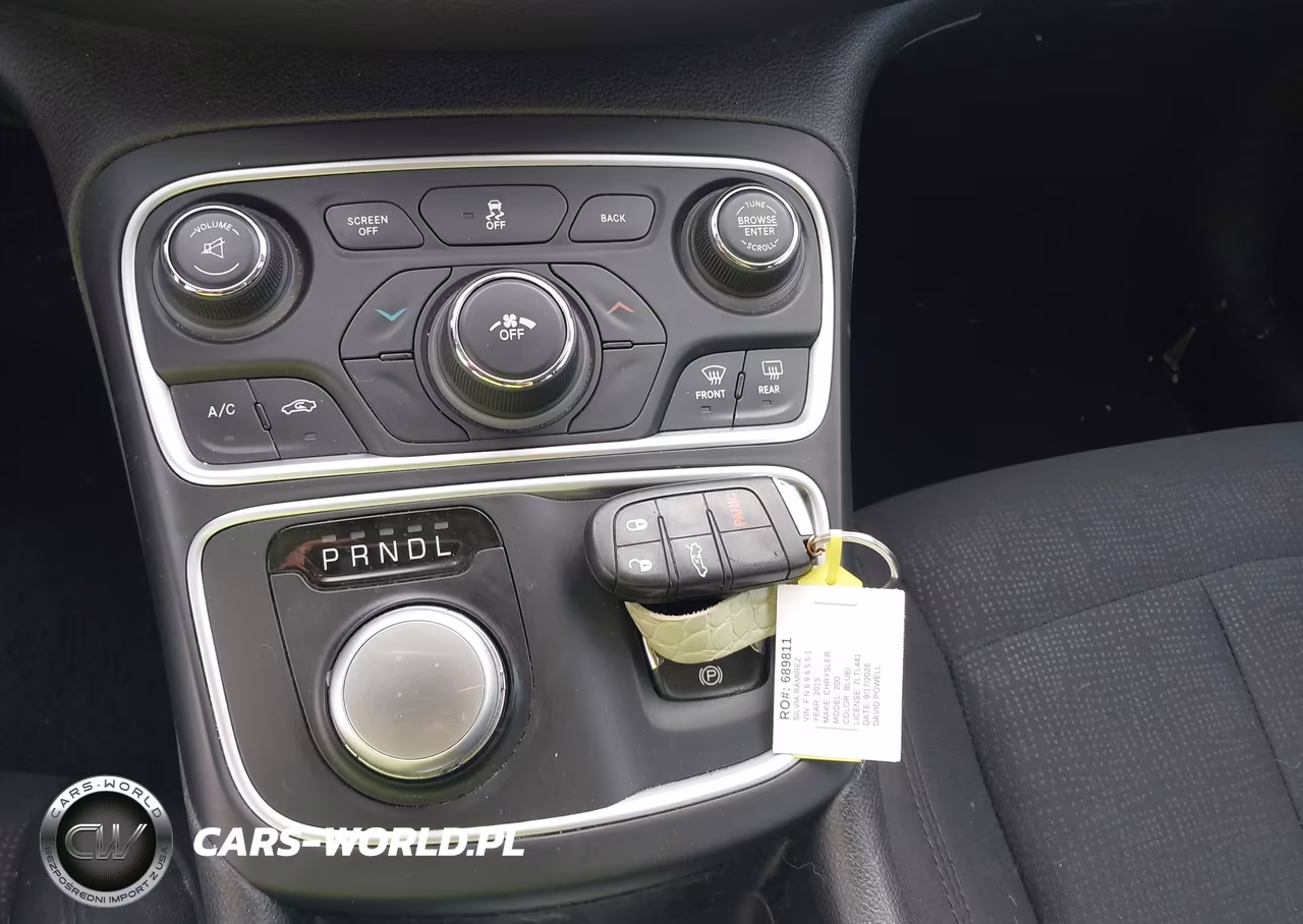 2015 Chrysler 200 Limited VIN:1C3CCCABXFN696551 - 11