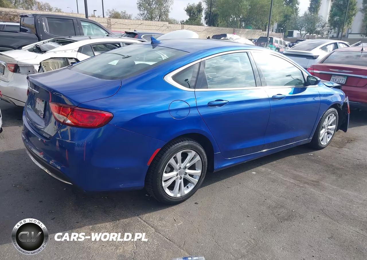 2015 Chrysler 200 Limited VIN:1C3CCCABXFN696551 - 4