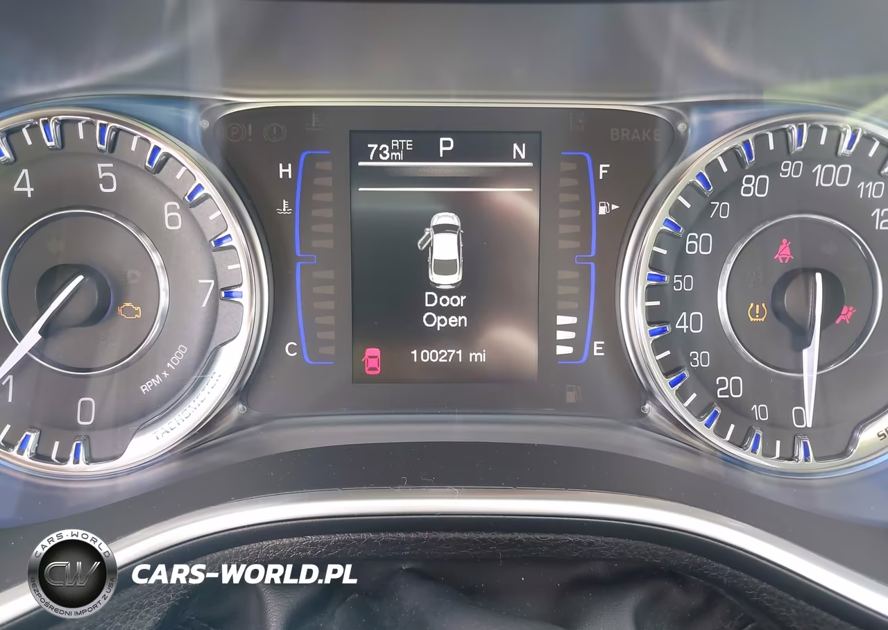 2015 Chrysler 200 Limited VIN:1C3CCCABXFN696551 - 7