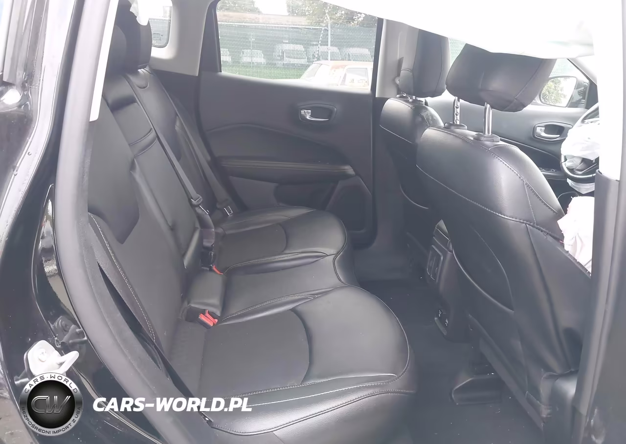 2019 Jeep Compass Latitude 4X4 VIN:3C4NJDBB0KT829164 - 8