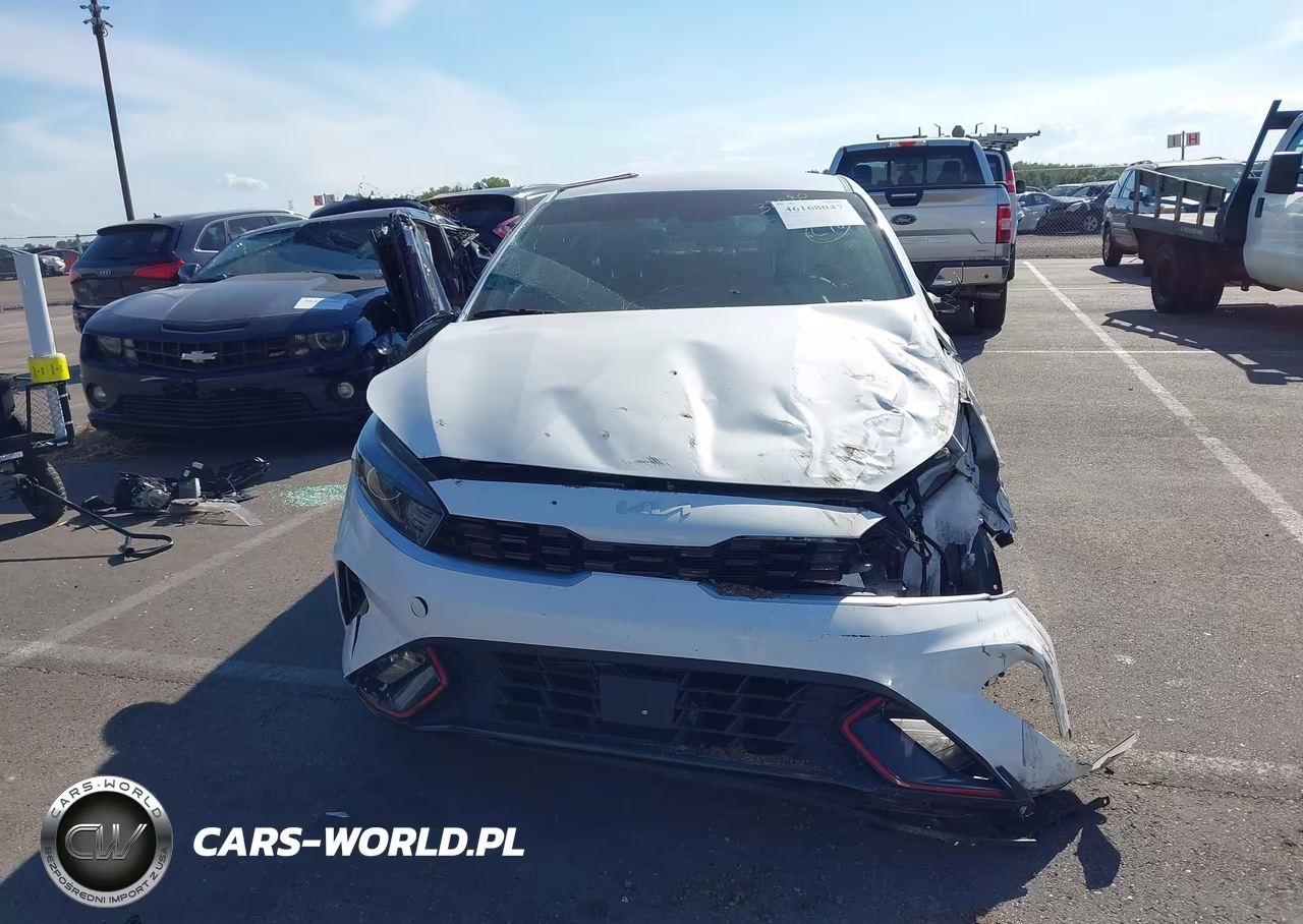 2022 Kia Forte Gt-Line VIN:3KPF54AD3NE455668 - 13