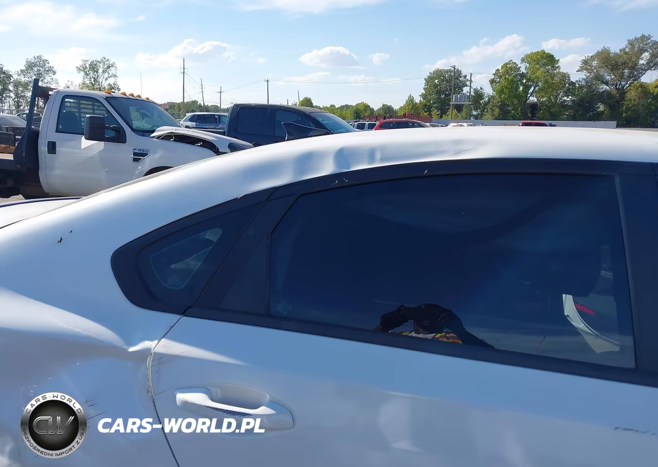 2022 Kia Forte Gt-Line VIN:3KPF54AD3NE455668 - 22