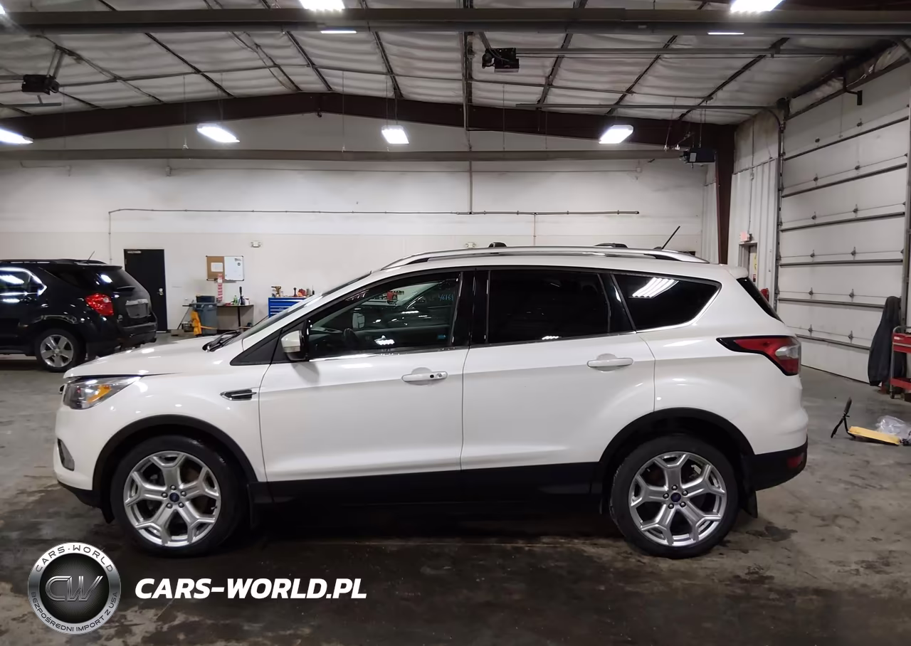 2018 Ford Escape Titanium VIN:1FMCU9J90JUA27076 - 14