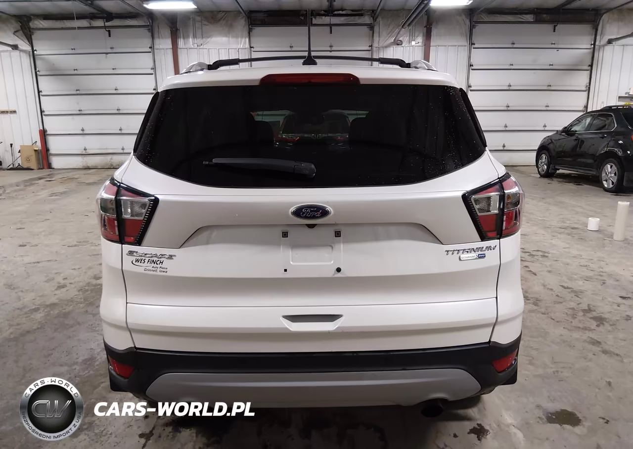 2018 Ford Escape Titanium VIN:1FMCU9J90JUA27076 - 16
