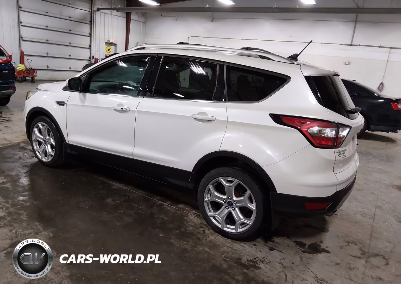 2018 Ford Escape Titanium VIN:1FMCU9J90JUA27076 - 3