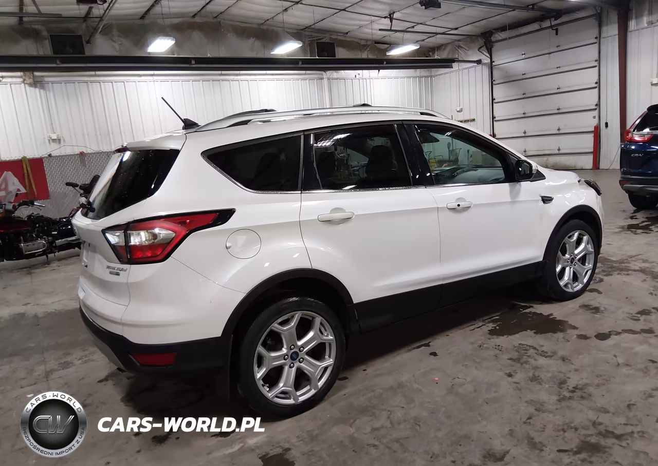 2018 Ford Escape Titanium VIN:1FMCU9J90JUA27076 - 4