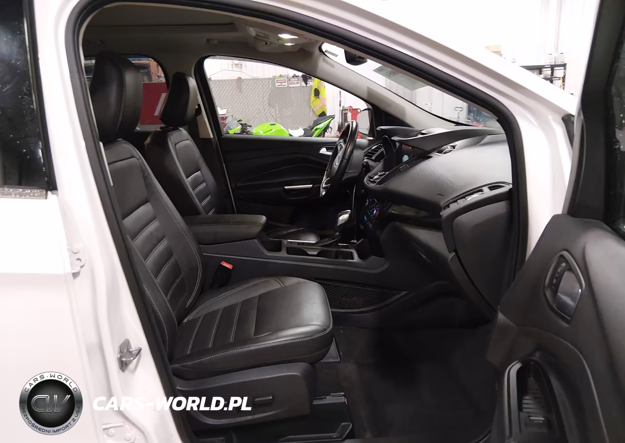 2018 Ford Escape Titanium VIN:1FMCU9J90JUA27076 - 5