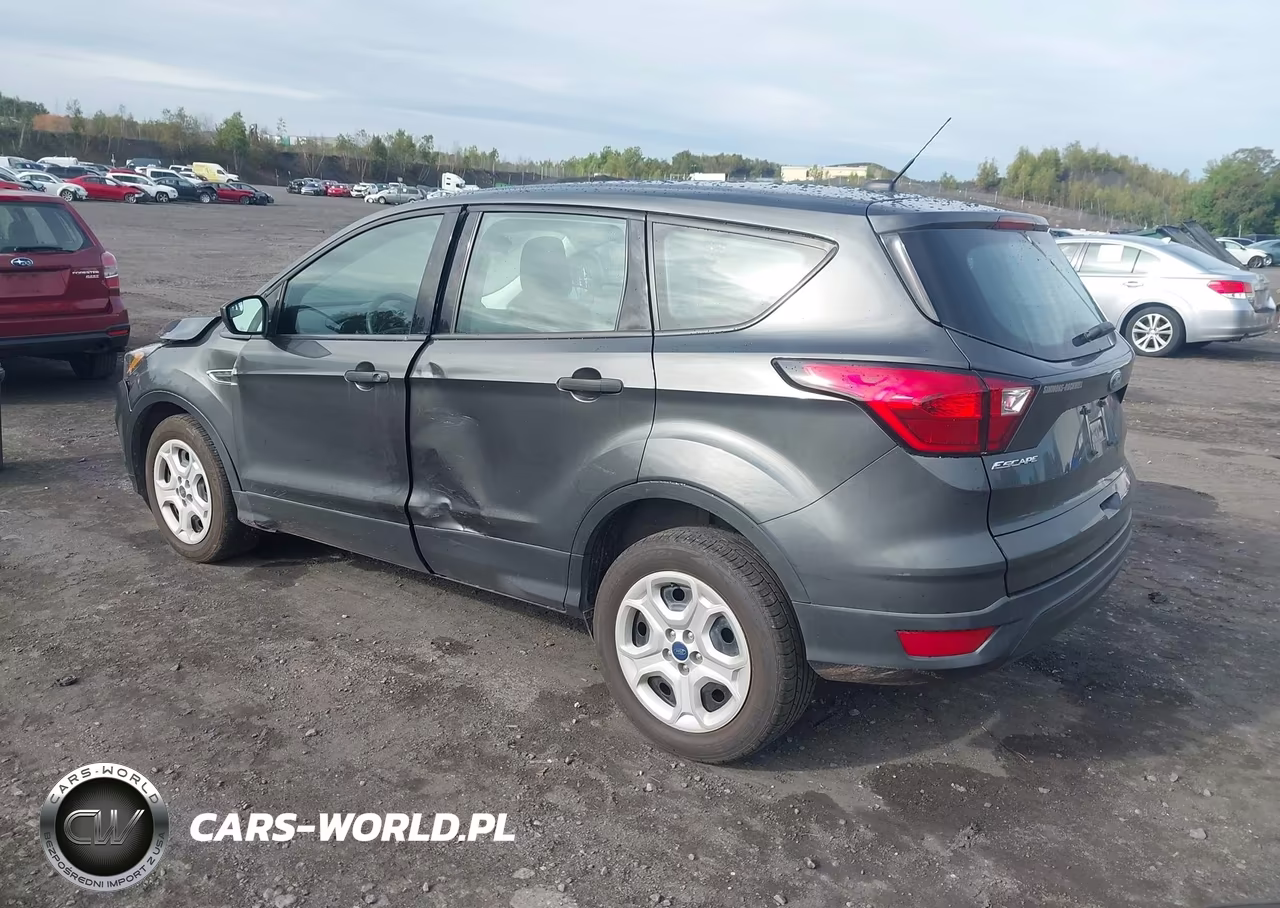 2019 Ford Escape S VIN:1FMCU0F71KUC43880 - 3