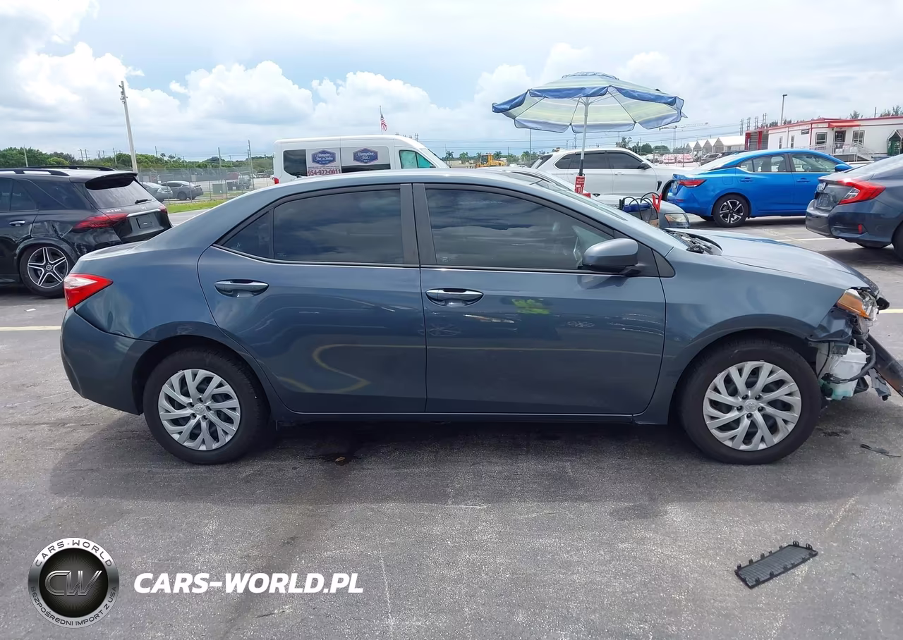 2017 Toyota Corolla Le VIN:2T1BURHE0HC812496 - 13