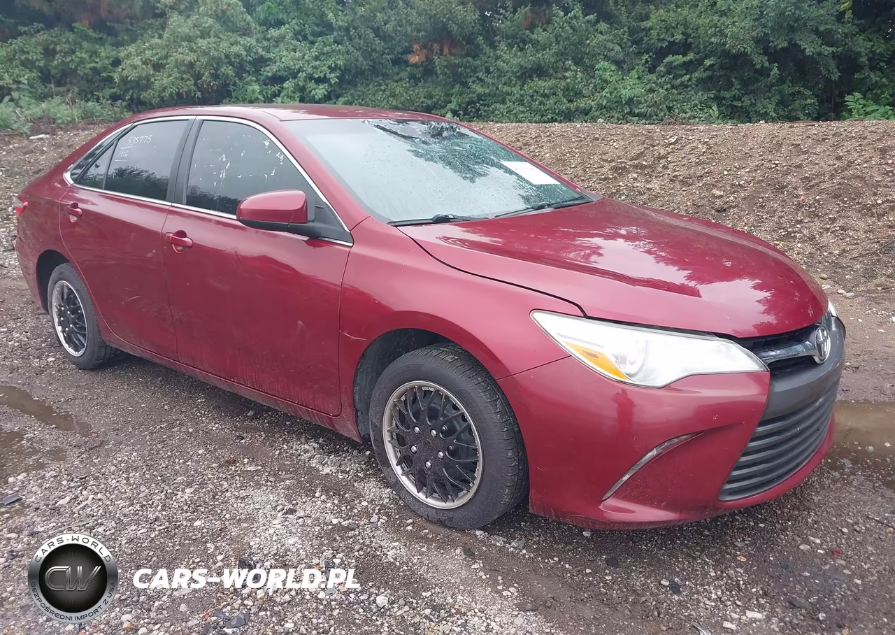 2016 Toyota Camry Le VIN:4T1BF1FK5GU558155 - 1
