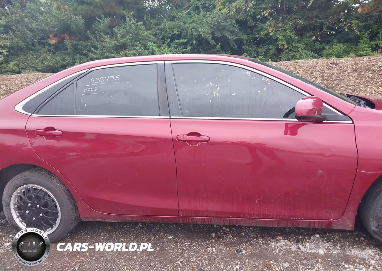 2016 Toyota Camry Le VIN:4T1BF1FK5GU558155 - 13