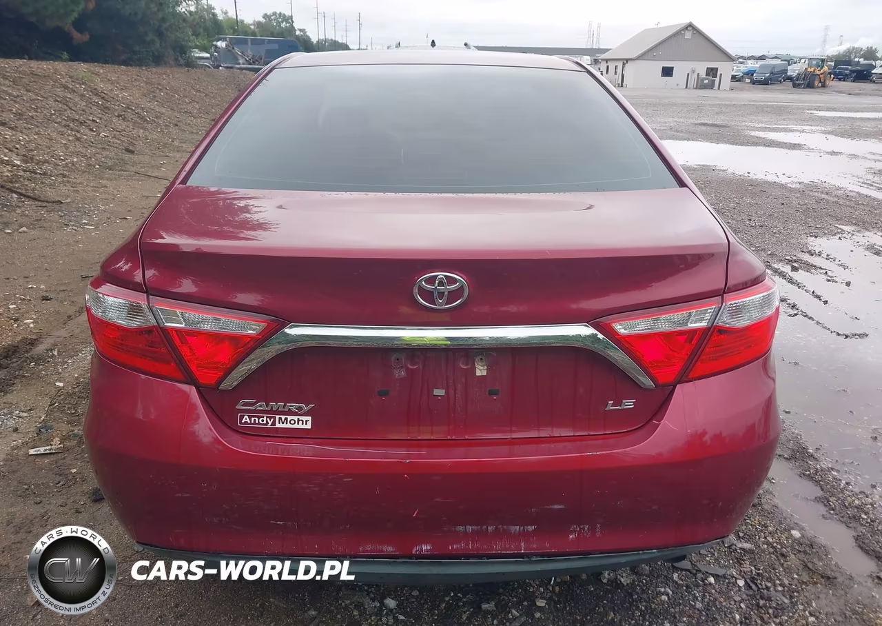 2016 Toyota Camry Le VIN:4T1BF1FK5GU558155 - 16