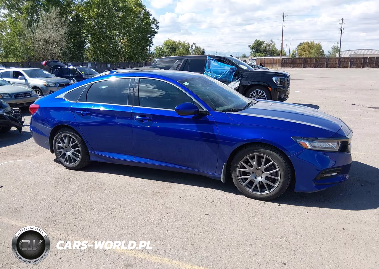 2018 Honda Accord Sport VIN:1HGCV1F35JA014933 - 13