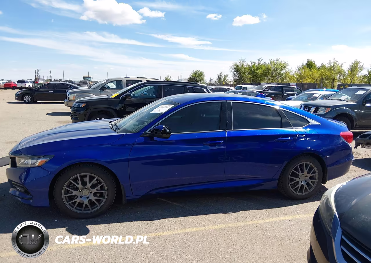 2018 Honda Accord Sport VIN:1HGCV1F35JA014933 - 14