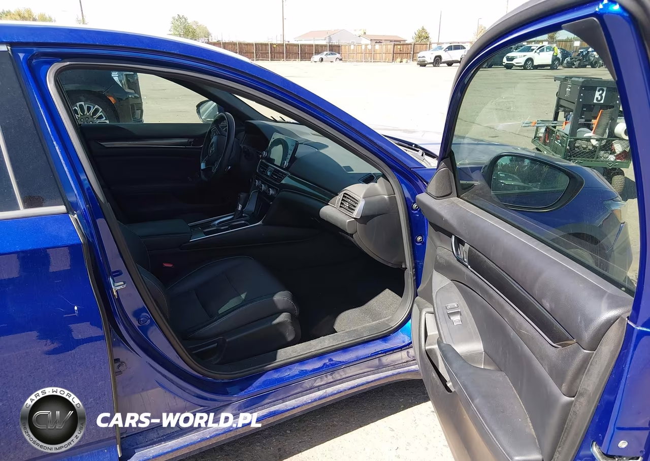 2018 Honda Accord Sport VIN:1HGCV1F35JA014933 - 5