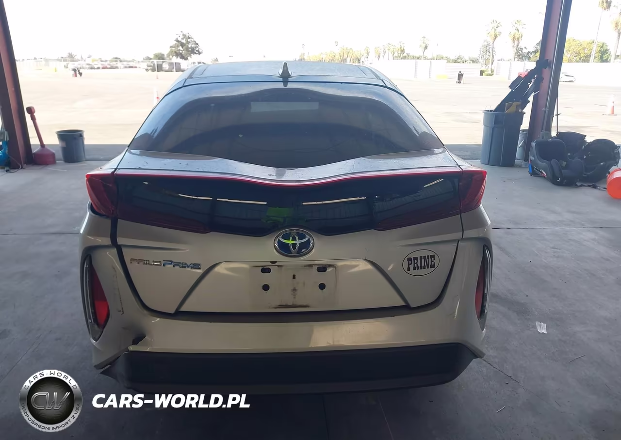 2020 Toyota Prius Prime Le VIN:JTDKARFP8L3161357 - 17