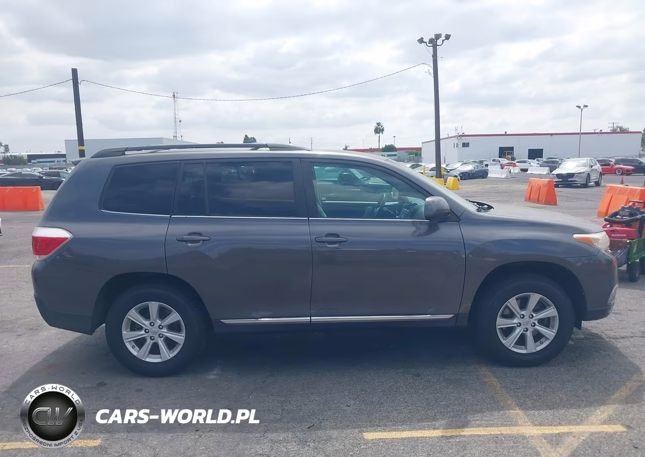 2011 Toyota Highlander Base V6 VIN:5TDZK3EH8BS044894 - 13