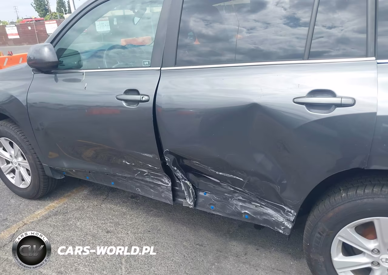 2011 Toyota Highlander Base V6 VIN:5TDZK3EH8BS044894 - 17