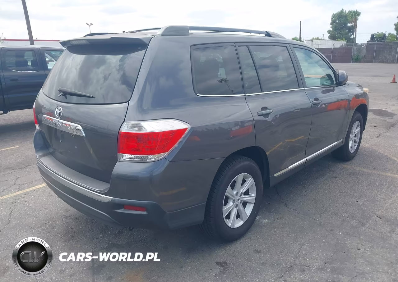 2011 Toyota Highlander Base V6 VIN:5TDZK3EH8BS044894 - 4