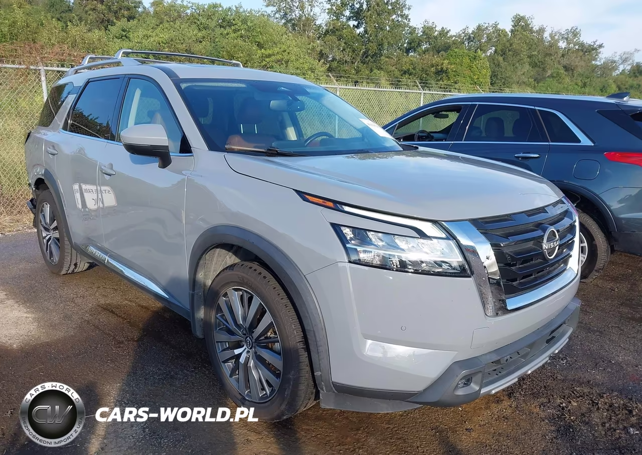 2022 Nissan Pathfinder Platinum