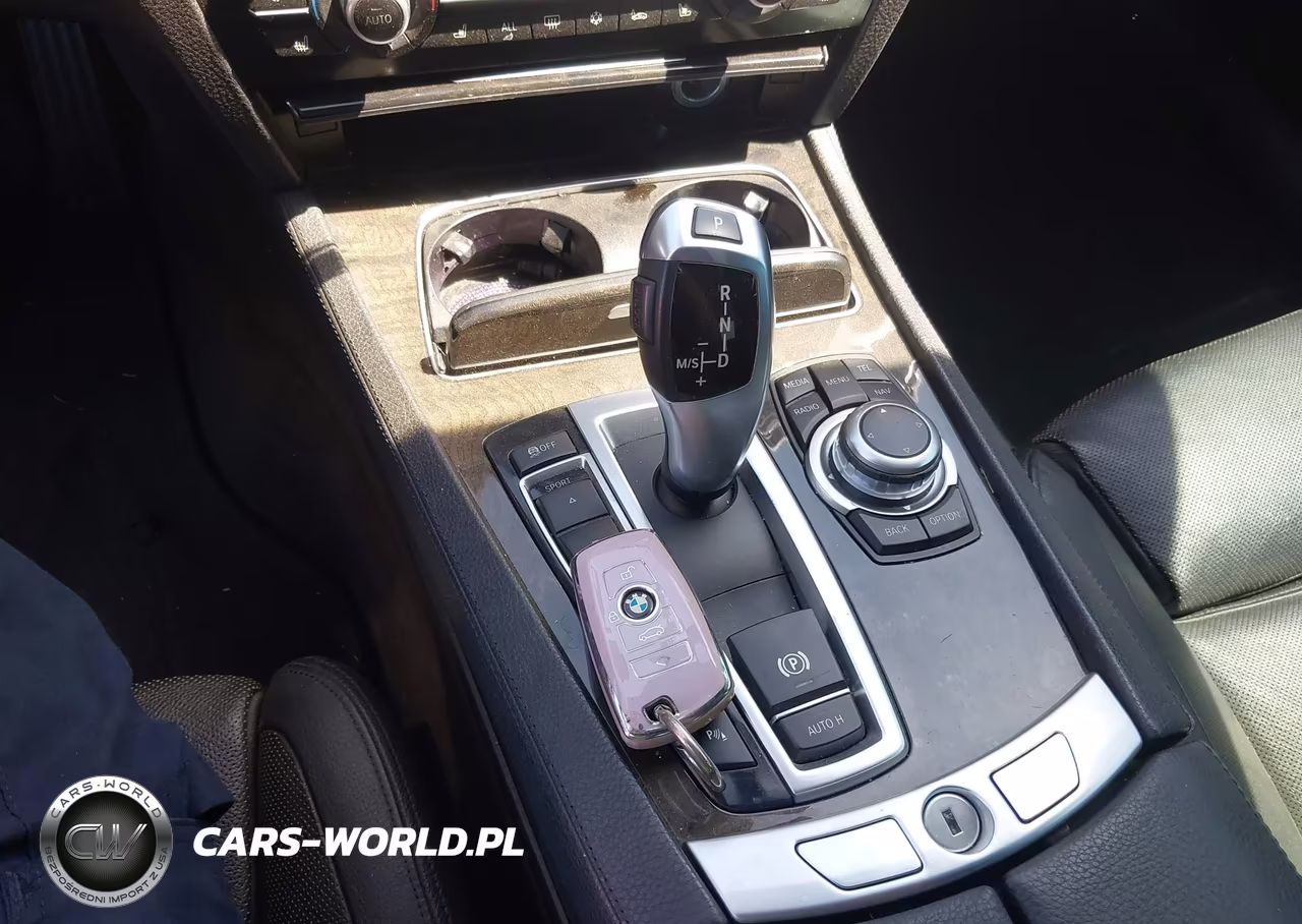 2013 BMW 740I VIN:WBAYA6C51DC995139 - 11