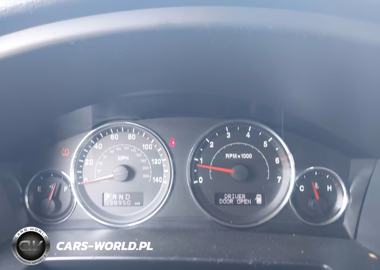 2010 Jeep Commander Sport VIN:1J4RG4GKXAC158731 - 7
