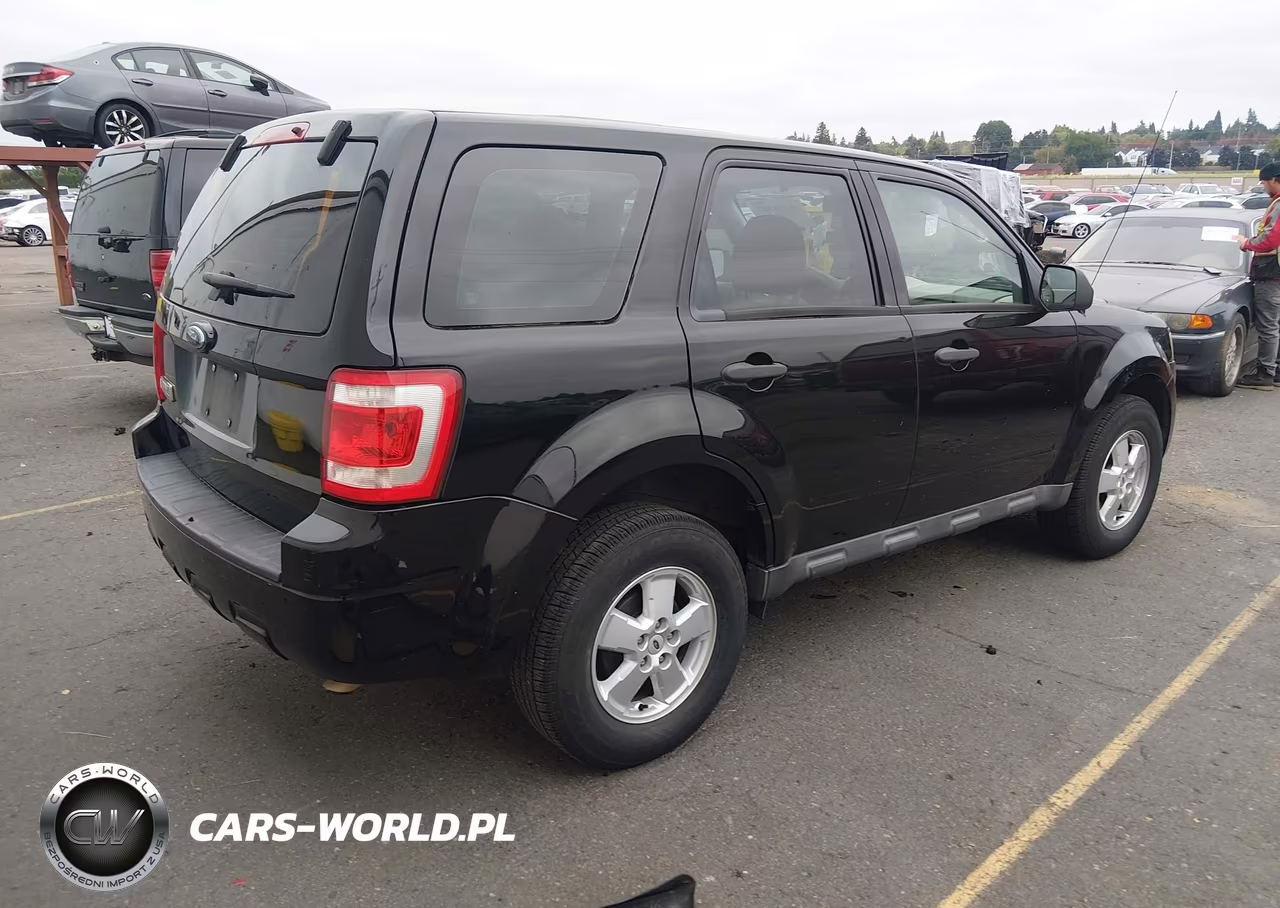 2009 Ford Escape Xls-Xls Manual VIN:1FMCU027X9KD00086 - 4