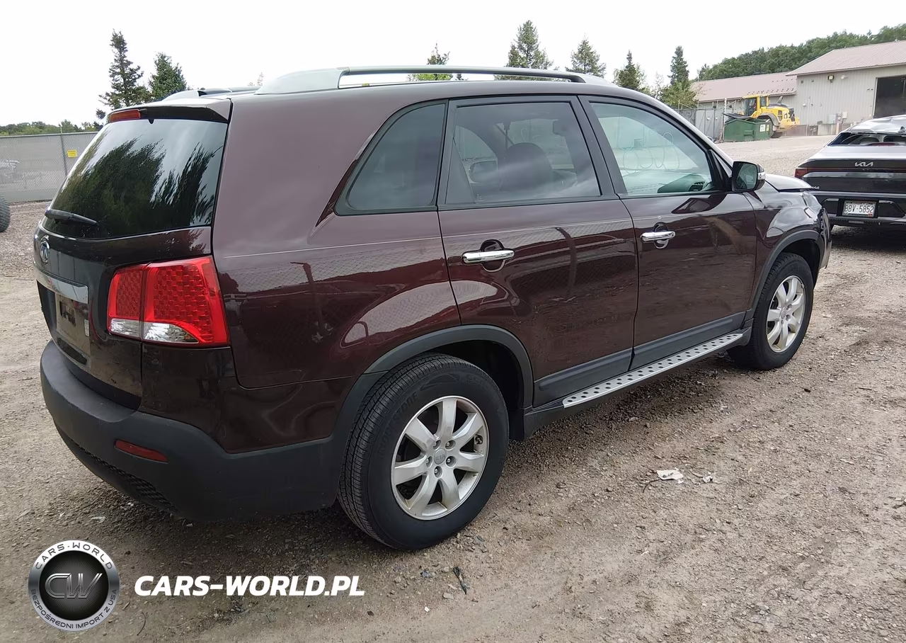 2012 Kia Sorento Lx VIN:5XYKT4A67CG284770 - 4