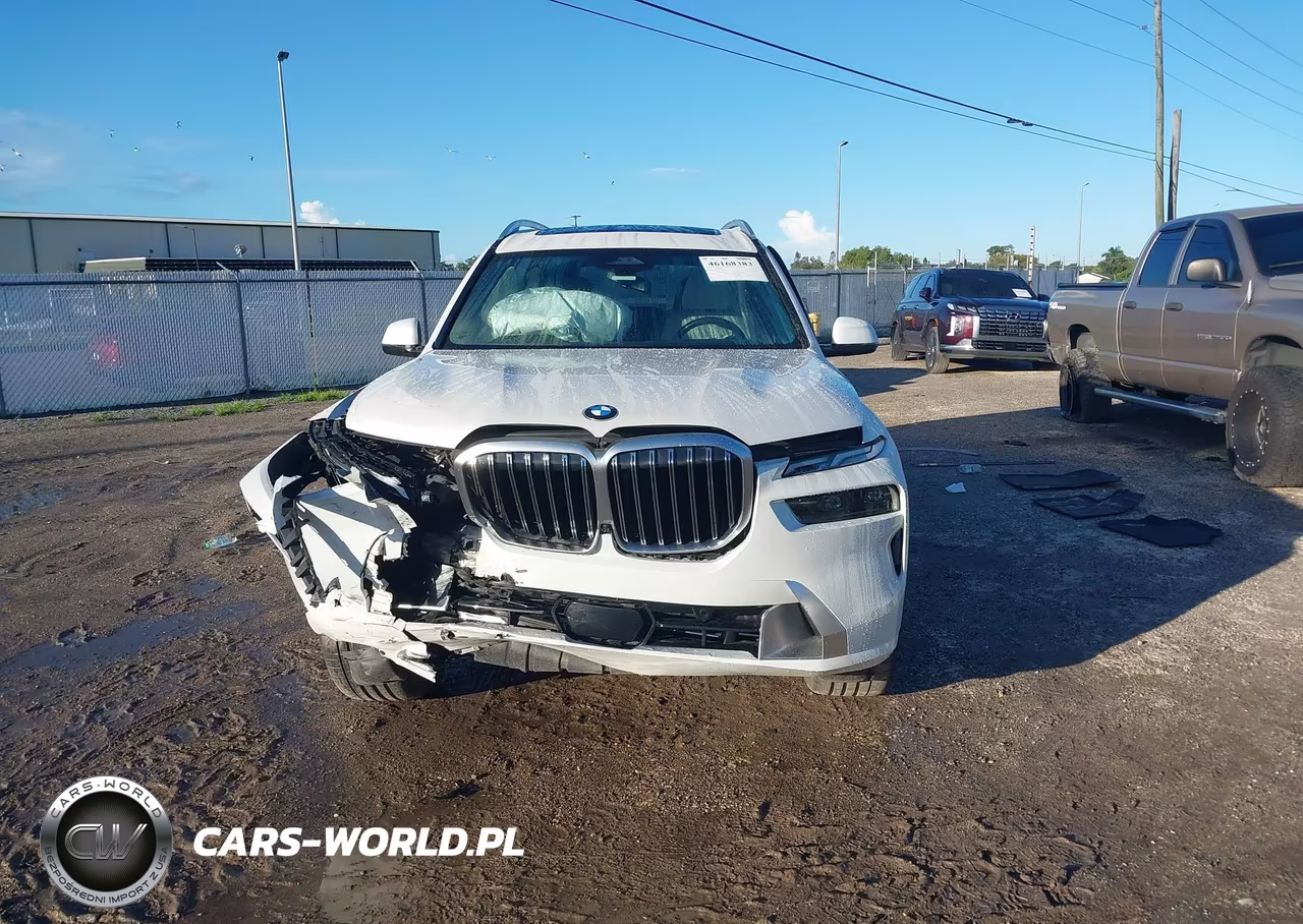 2023 BMW X7 xDrive40I VIN:5UX23EM00P9P64457 - 13