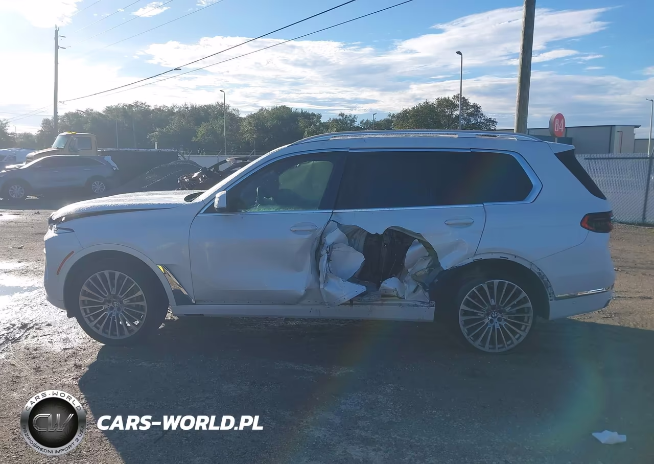2023 BMW X7 xDrive40I VIN:5UX23EM00P9P64457 - 15