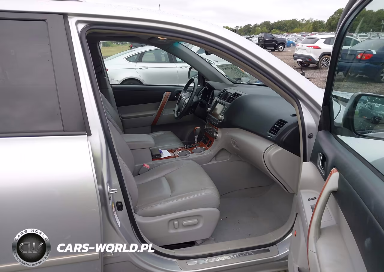 2010 Toyota Highlander Limited V6 VIN:5TDYK3EH9AS009484 - 5