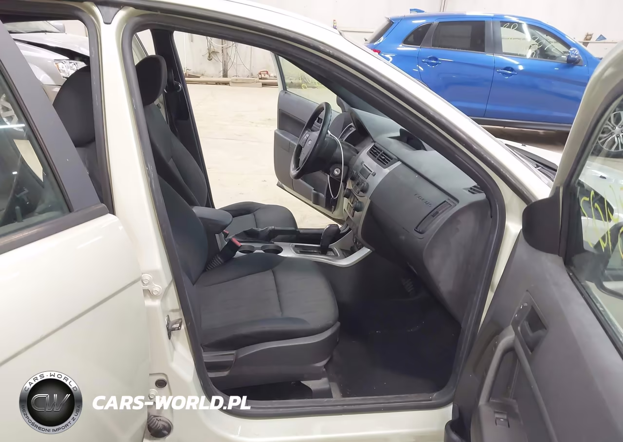 2010 Ford Focus Se VIN:1FAHP3FN8AW120183 - 5