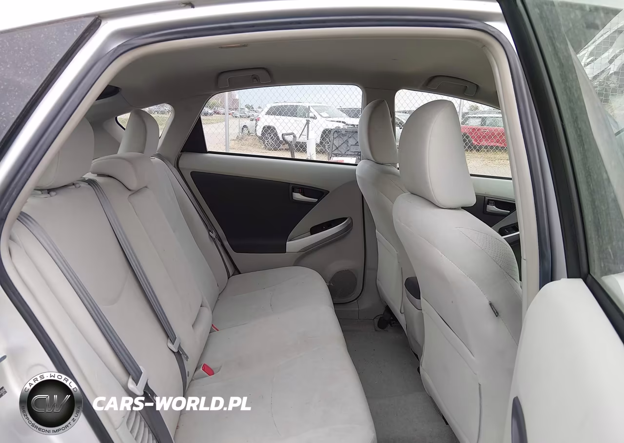 2011 Toyota Prius Two VIN:JTDKN3DU0B1474343 - 8