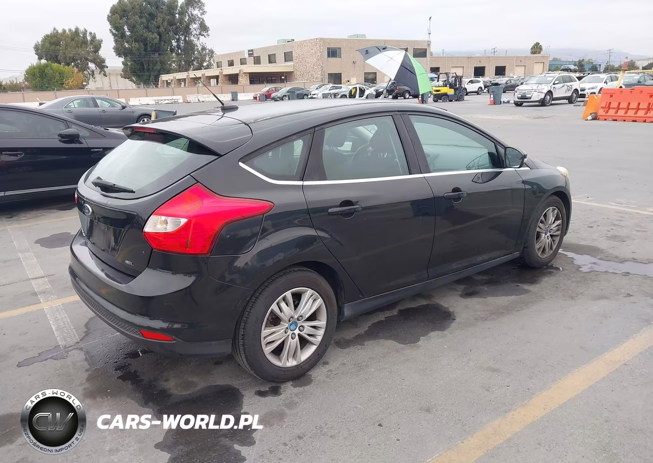 2012 Ford Focus Sel VIN:1FAHP3M25CL295696 - 4