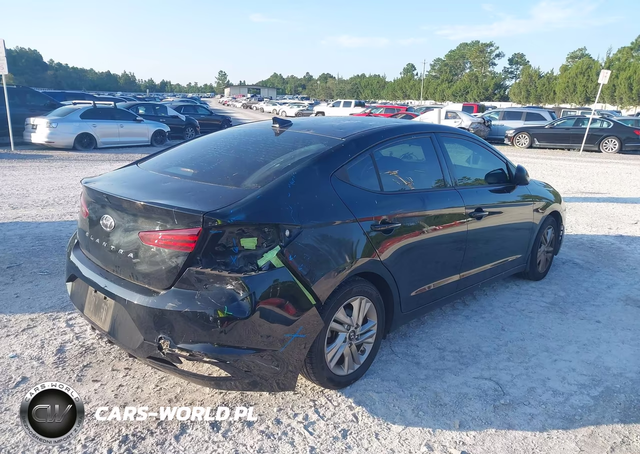 2019 Hyundai Elantra Sel VIN:5NPD84LF5KH411496 - 4