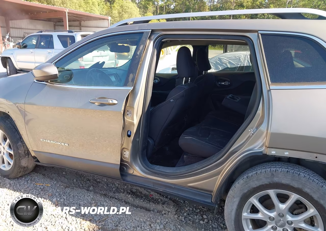 2017 Jeep Cherokee Latitude Fwd VIN:1C4PJLCB0HW522890 - 14