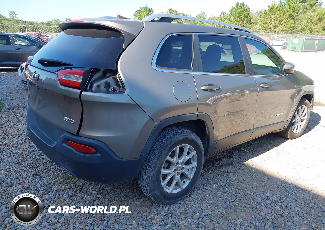 2017 Jeep Cherokee Latitude Fwd VIN:1C4PJLCB0HW522890 - 4