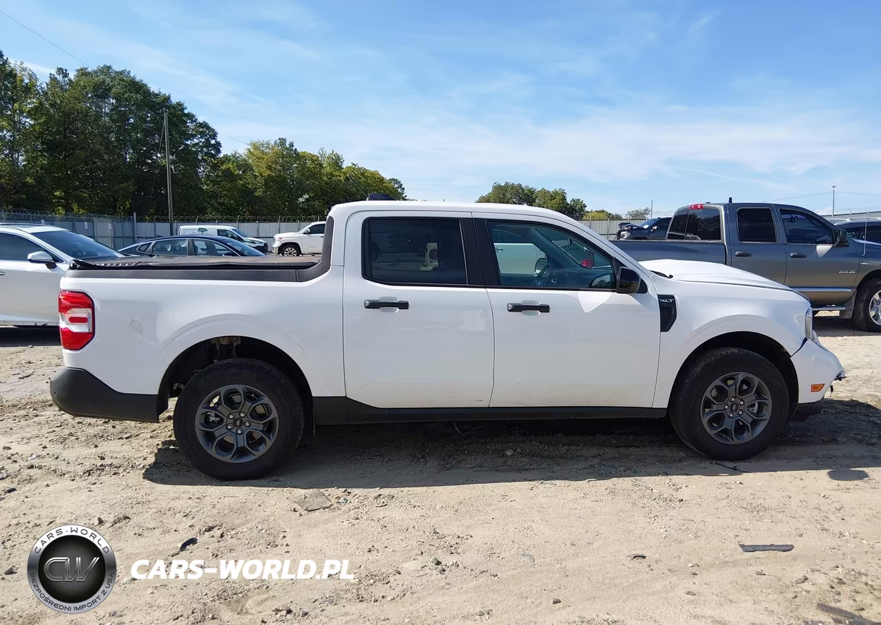 2025 Ford Maverick Xlt VIN:3FTTW8J3XSRB28011 - 13