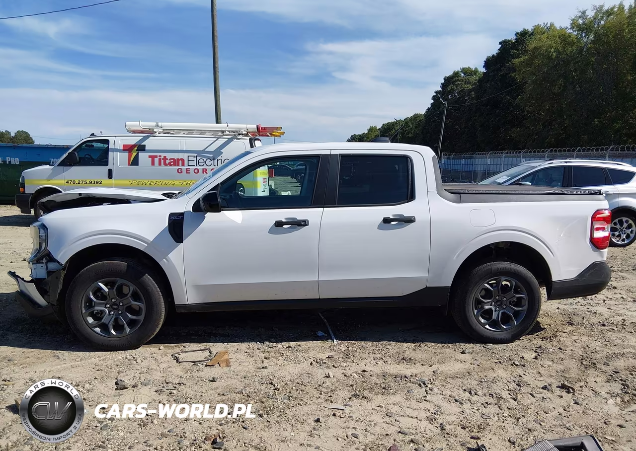 2025 Ford Maverick Xlt VIN:3FTTW8J3XSRB28011 - 14